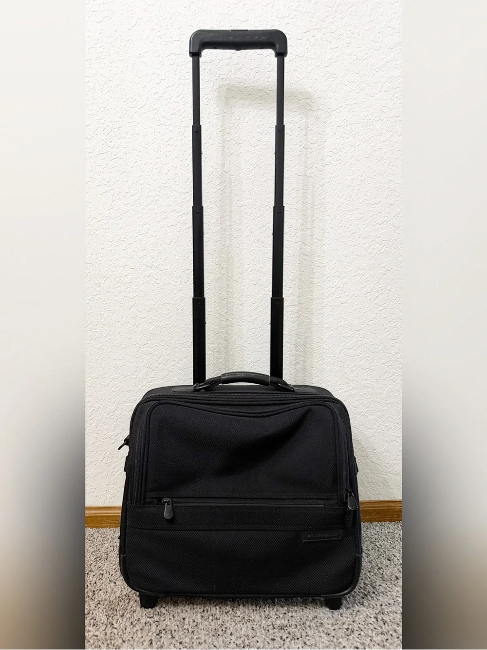 Briggs & Riley Baseline Rolling Cabin Bag Carry On - Black